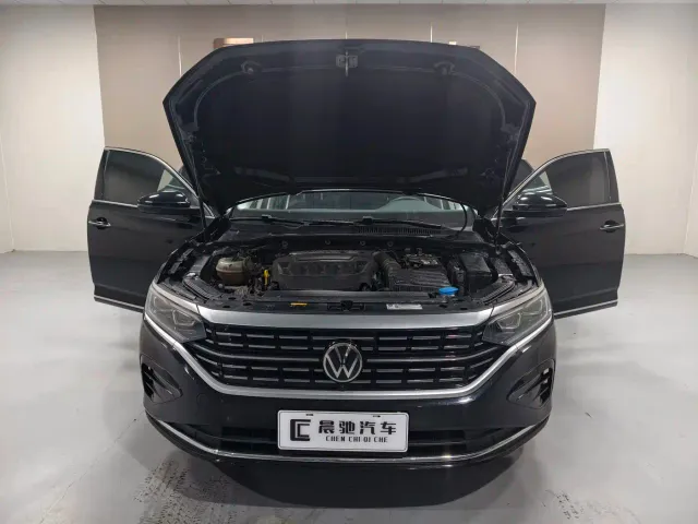 Volkswagen Passat — Фото автомобиля 7