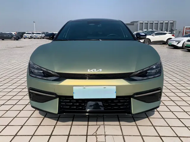 Kia EV6 — Фото автомобиля 2