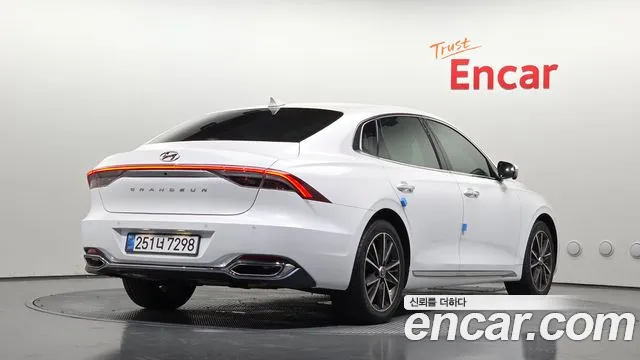 Hyundai Grandeur Новый Grandeur IG — Фото автомобиля 2