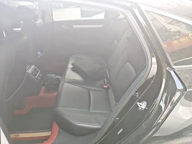Honda Accord — Фото автомобиля 16