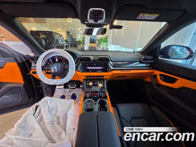 Lamborghini Urus — Фото автомобиля 20