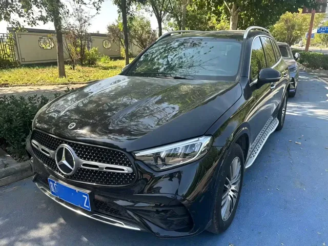 Фотография автомобиля — Mercedes-Benz GLC-Class