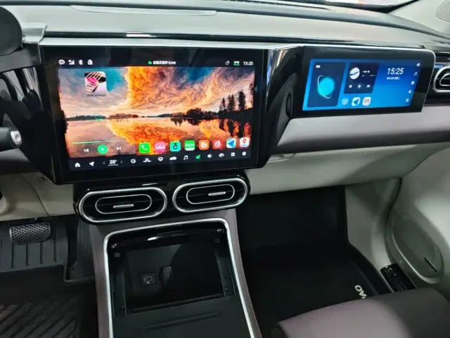 Leapmotor C11 — Фото автомобиля 12