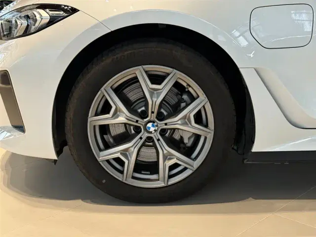 BMW i3 — Фото автомобиля 8