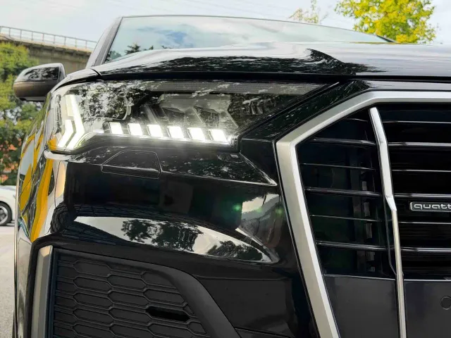 Audi Q7 — Фото автомобиля 6