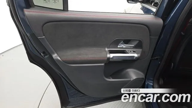 Mercedes-Benz GLB-Class X247 — Фото автомобиля 13