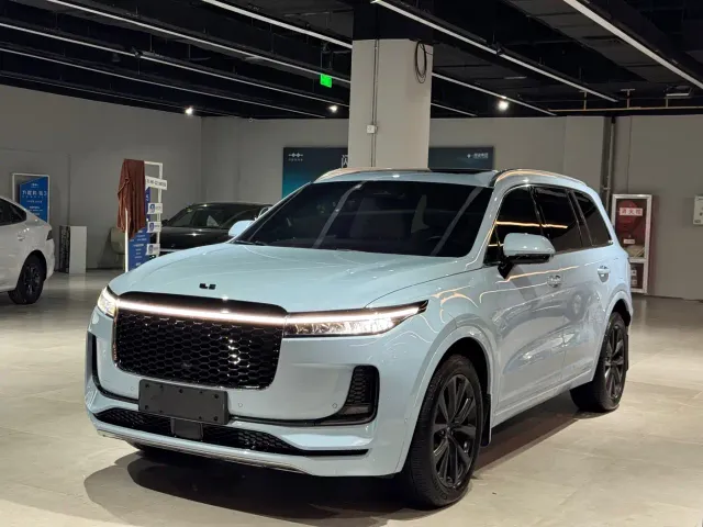 Фотография автомобиля — Li Auto ONE