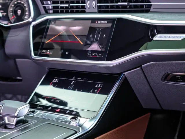 Audi A6L — Фото автомобиля 14