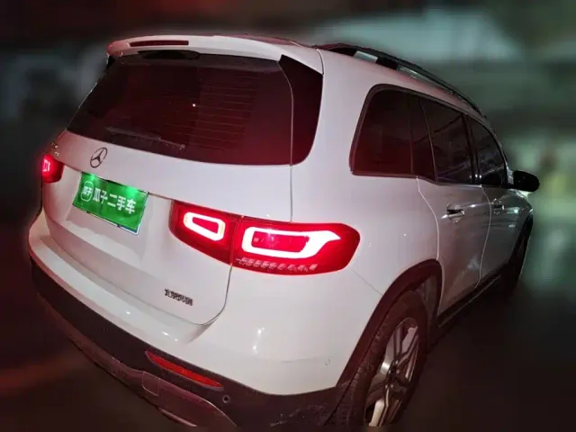 Mercedes-Benz Mercedes-Benz GLB 2023 GLB 220 Dynamic — Фото автомобиля 4