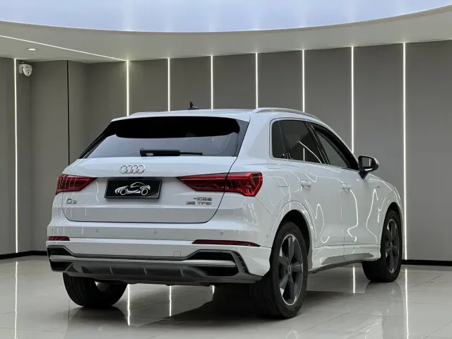 Audi Q3 — Фото автомобиля 16