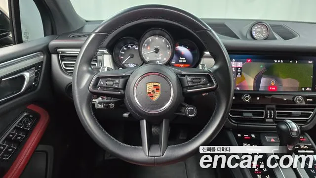 Porsche Macan — Фото автомобиля 13