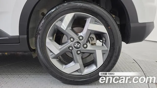 Hyundai Venue — Фото автомобиля 5