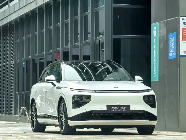 Xpeng G9 — Фото автомобиля 3
