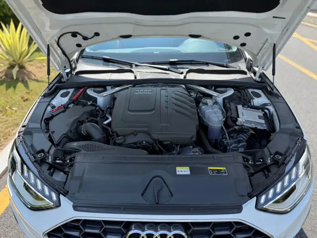 Audi A4L — Фото автомобиля 14