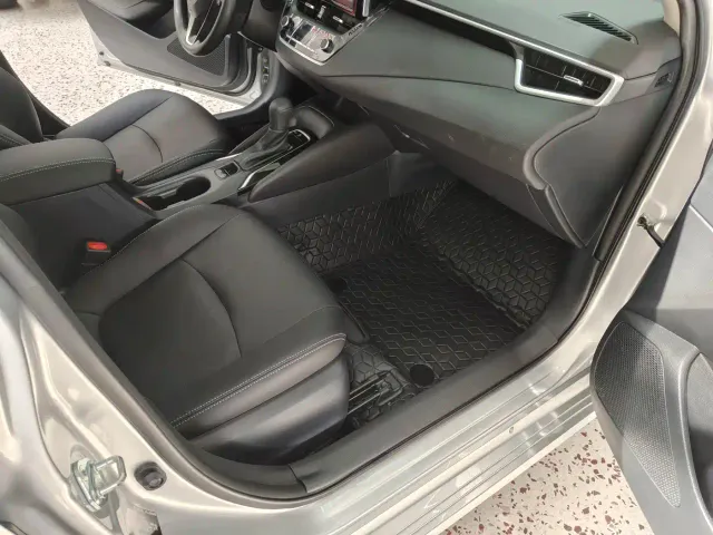 Toyota Corolla — Фото автомобиля 10