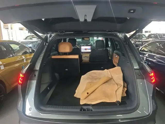 Geely Galaxy Galaxy Starship 7 EM-i 2025 Model 120km Explorer+ Edition — Фото автомобиля 14