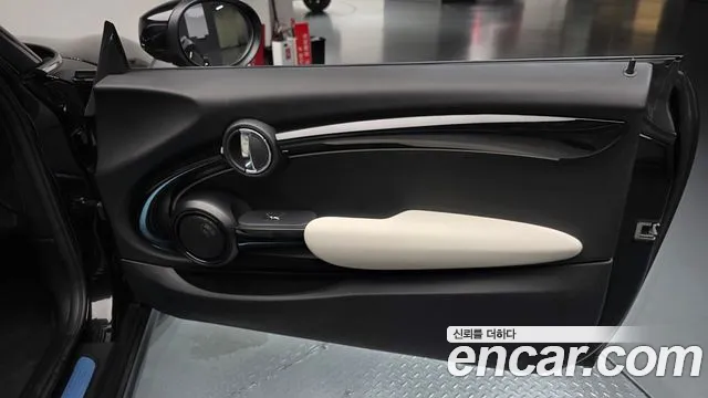 MINI Cooper Convertible — Фото автомобиля 14