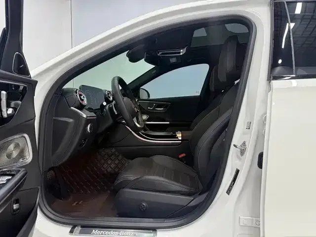Mercedes-Benz C-Class — Фото автомобиля 7
