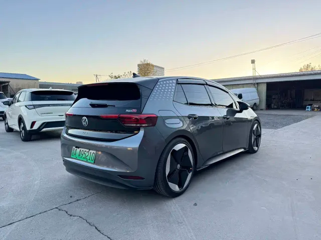 Volkswagen ID.3 — Фото автомобиля 11