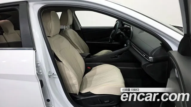 Hyundai AVANTE Новый Avante (CN7) — Фото автомобиля 11