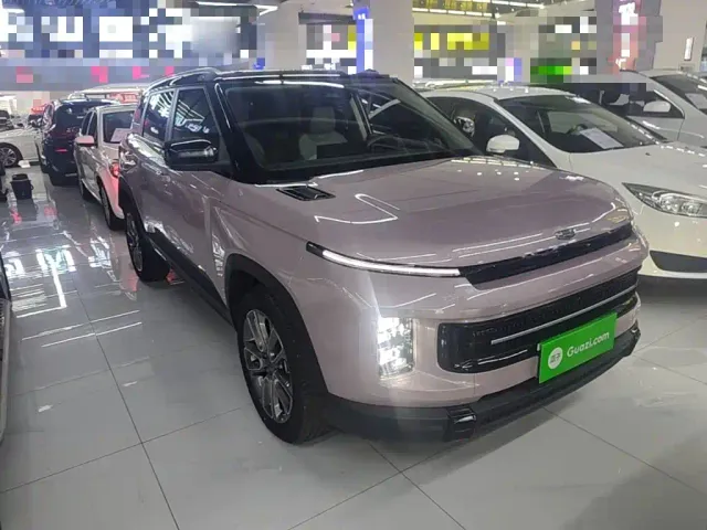 Geely ICON — Фото автомобиля 3
