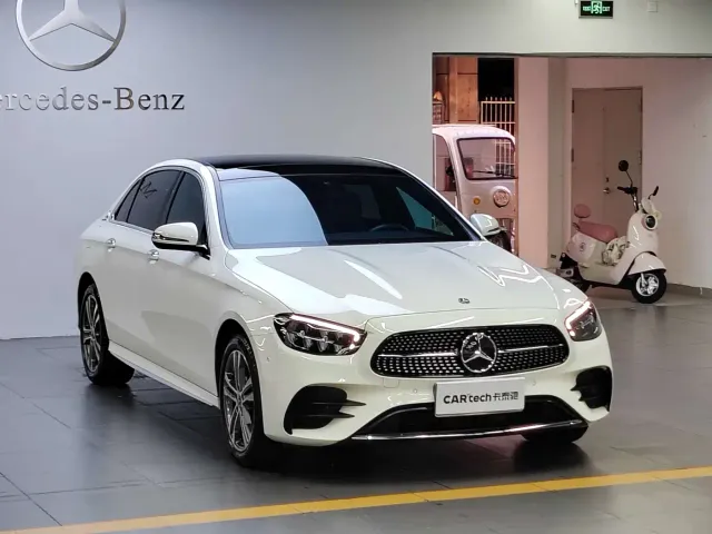 Mercedes-Benz E-Class — Фото автомобиля 3