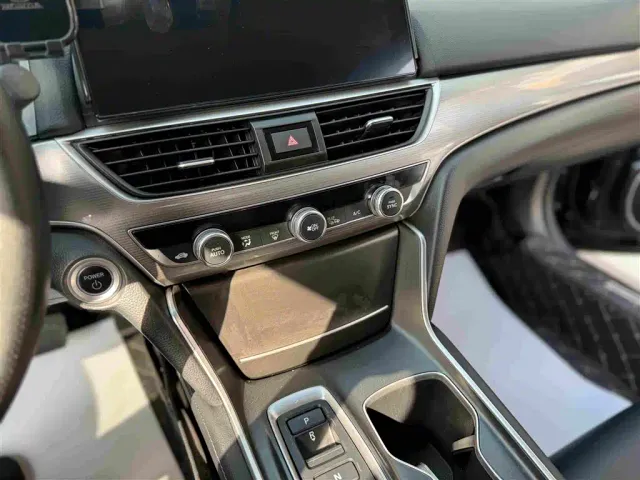 Honda Accord — Фото автомобиля 9