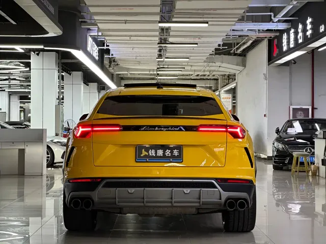 Lamborghini Urus — Фото автомобиля 6