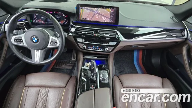 BMW 5 Series G30 — Фото автомобиля 10