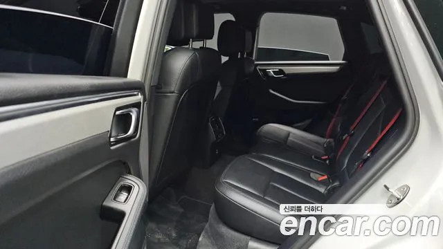 Porsche Macan — Фото автомобиля 18