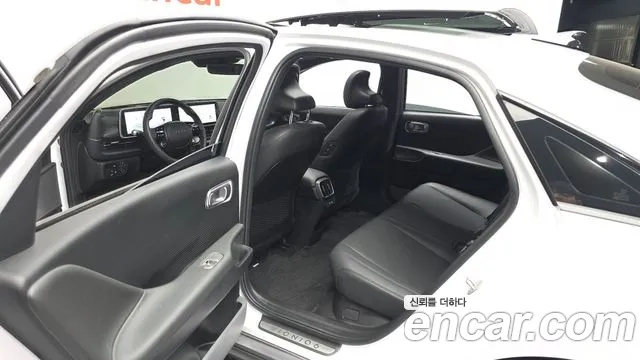 Hyundai Ioniq 6 — Фото автомобиля 25