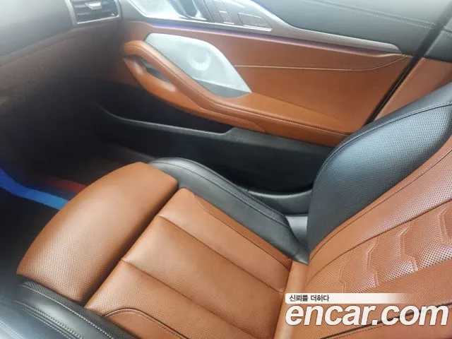 BMW 8 Series G15 — Фото автомобиля 20