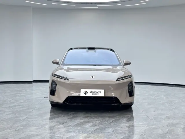 Nio ET5 — Фото автомобиля 5