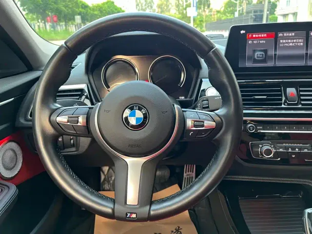 BMW 1 Series — Фото автомобиля 9