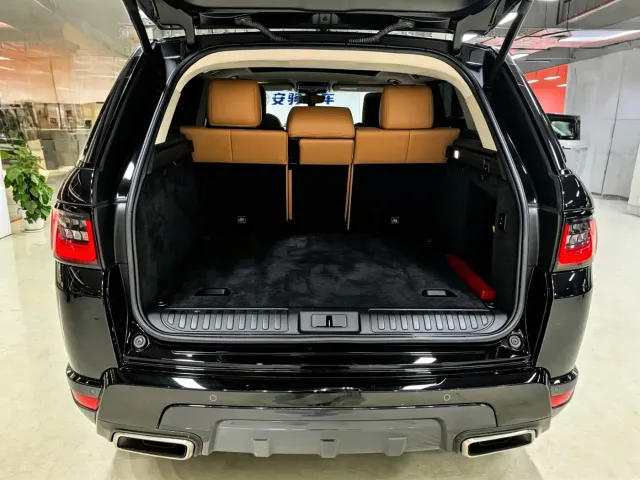 Land Rover Range Rover Sport — Фото автомобиля 22