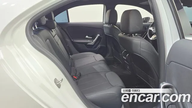 Mercedes-Benz A-Class — Фото автомобиля 12
