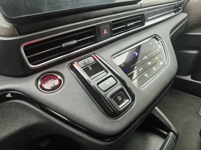 Honda Odyssey — Фото автомобиля 13