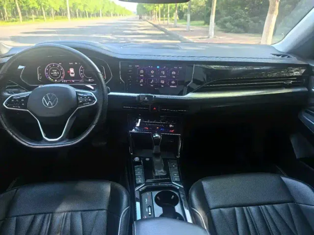 Volkswagen Passat — Фото автомобиля 11