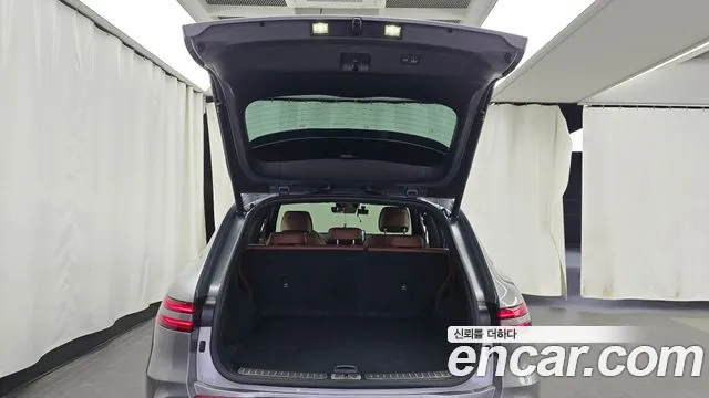 Genesis GV70 2.5T Бензин AWD — Фото автомобиля 20