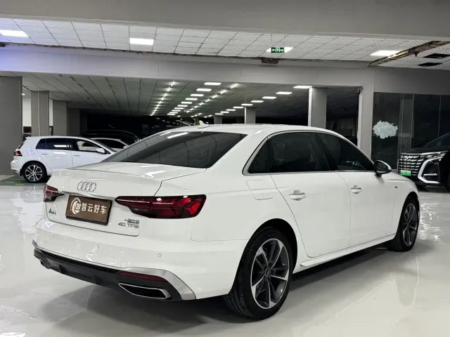 Audi A4L — Фото автомобиля 9