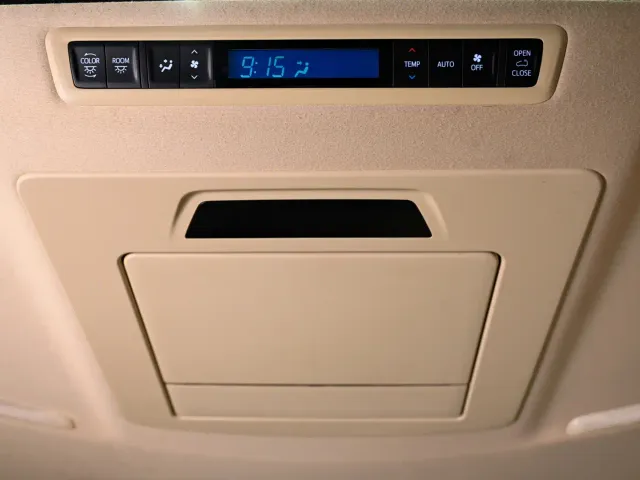 Toyota Alphard — Фото автомобиля 21