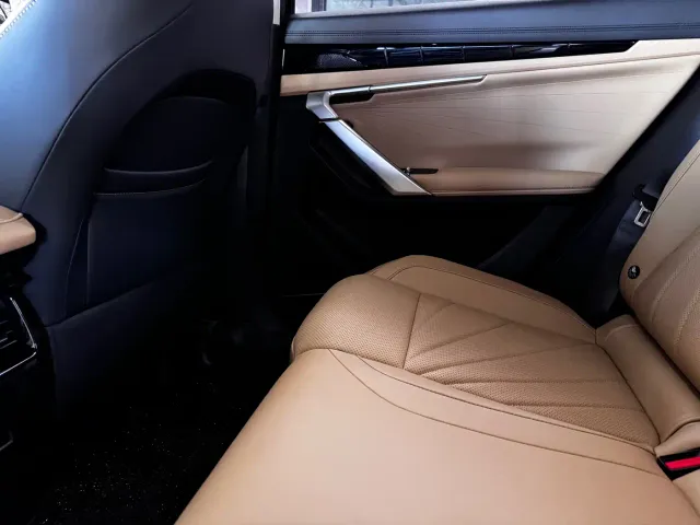 Geely Boyue L — Фото автомобиля 12