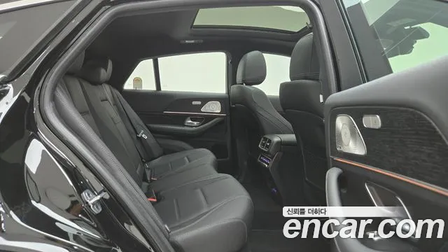 Mercedes-Benz GLE-Class — Фото автомобиля 10