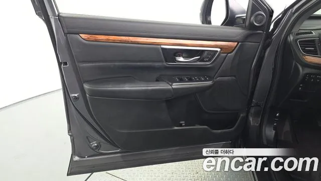 Honda CR-V 5th Gen — Фото автомобиля 13