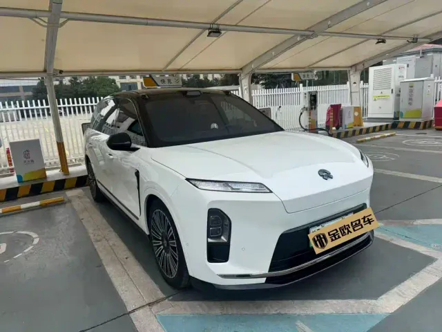 Nio ES8 — Фото автомобиля 2