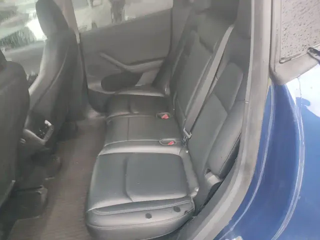 Tesla Model Y — Фото автомобиля 16