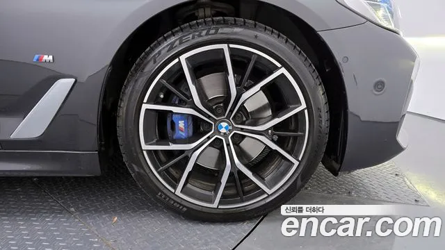 BMW 5-Series 5 серия (G30) 530i xDrive M Sport — Фото автомобиля 5