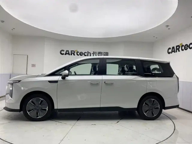 Maxus Dajia 7 — Фото автомобиля 3