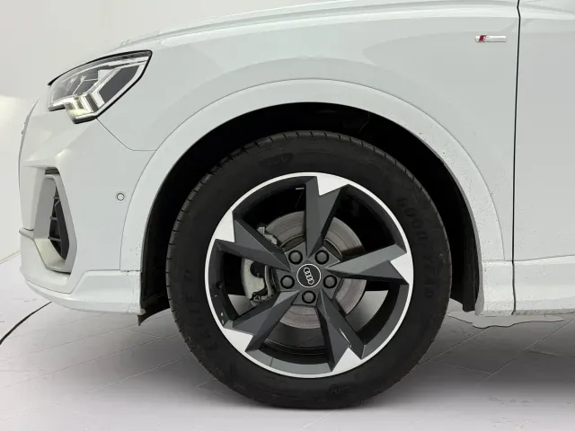 Audi Q3 — Фото автомобиля 21