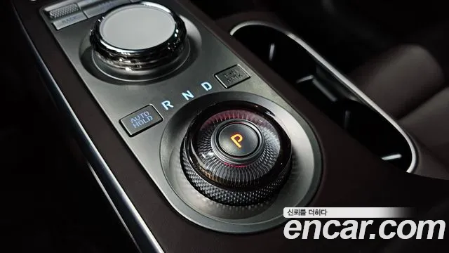 Genesis GV70 — Фото автомобиля 12